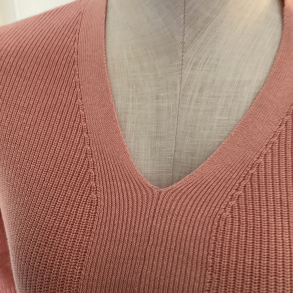 3/$40 Dusty rose Isaac mizrahi live knit high low top - Picture 4 of 8